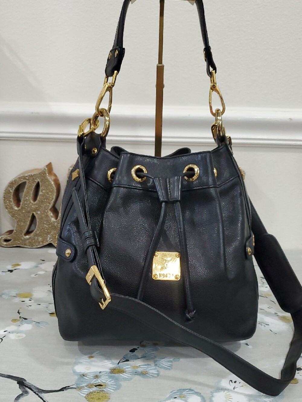 MCM Heritage Black Pebbled Leather Drawstring Bucket Bag - Picture 9 of 16